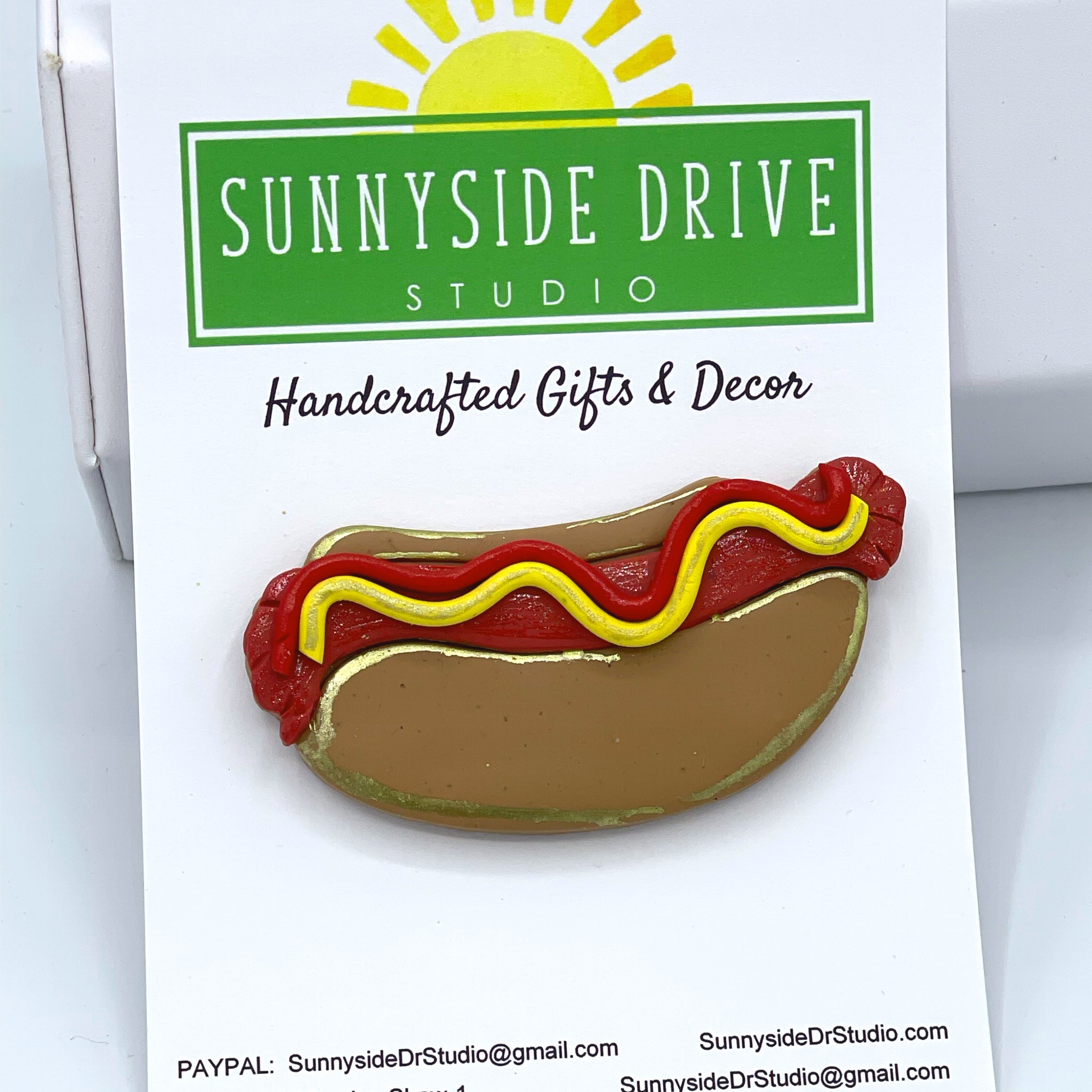 Hot Dog Clay Magnetic Pin